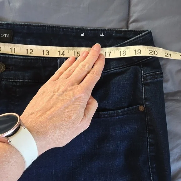 Talbot's Straight Leg Jeans Size 18W. Like new. - Picture 6 of 7